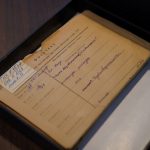 Архивные снимки рядом с рабочим календарём редакции