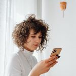 Короткая форма обращения открыта на телефоне